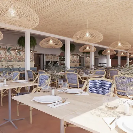 Sands Aparthotel 4*